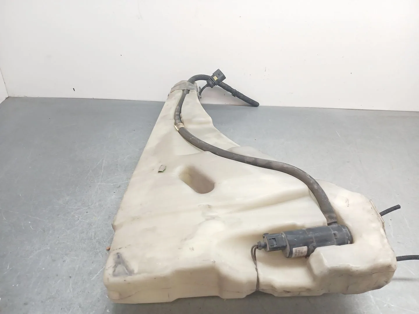 Deposito Limpia para Porsche Cayenne (9Pa)