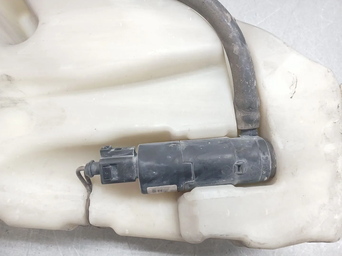 Deposito Limpia para Porsche Cayenne (9Pa)