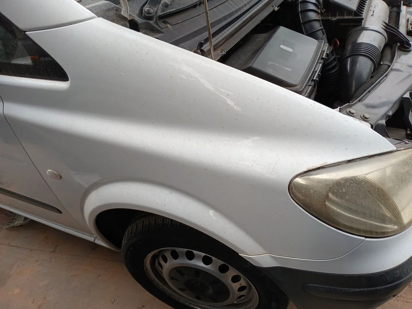 Aleta Delantera Derecha para Mercedes-Benz Vito / Mixto Furgoneta (W639)