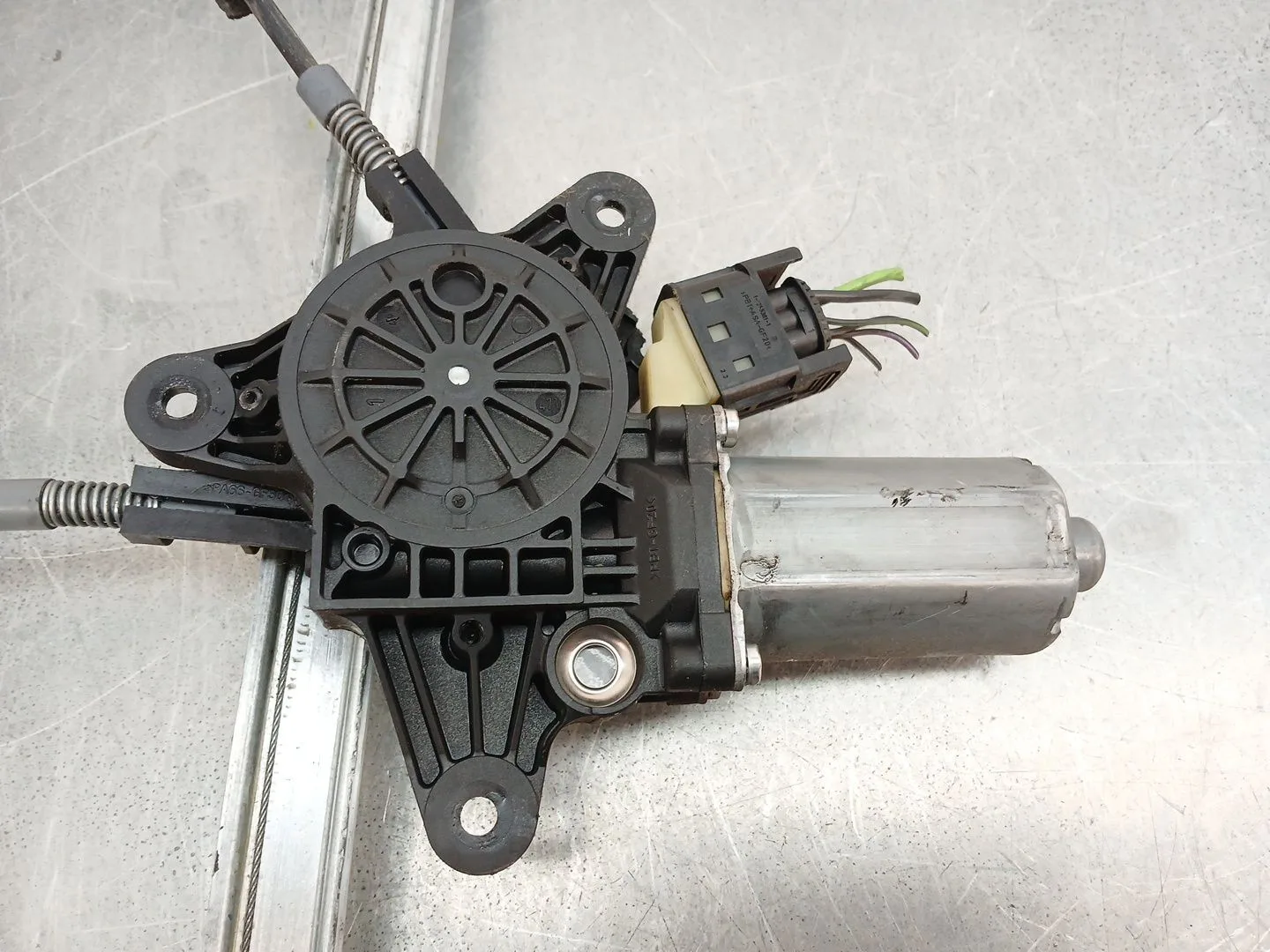 Elevalunas Delantero Izquierdo para Mercedes-Benz Vito / Mixto Furgoneta (W639)