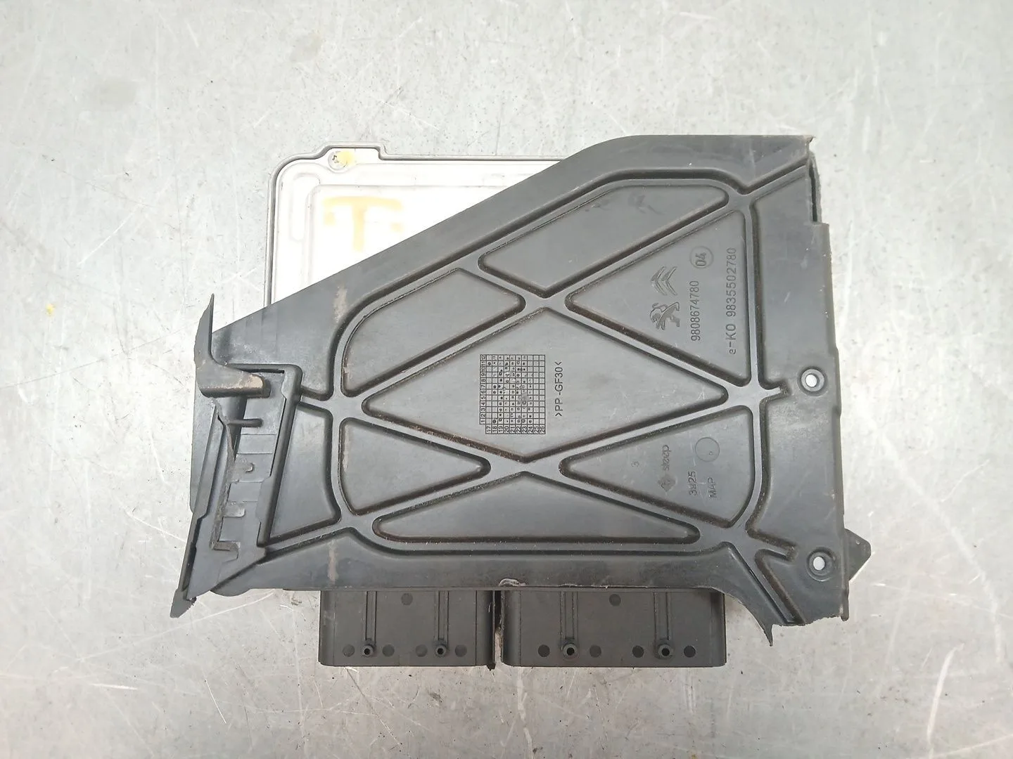 Centralita Motor Uce para Toyota Proace Furgoneta (Mdz_)