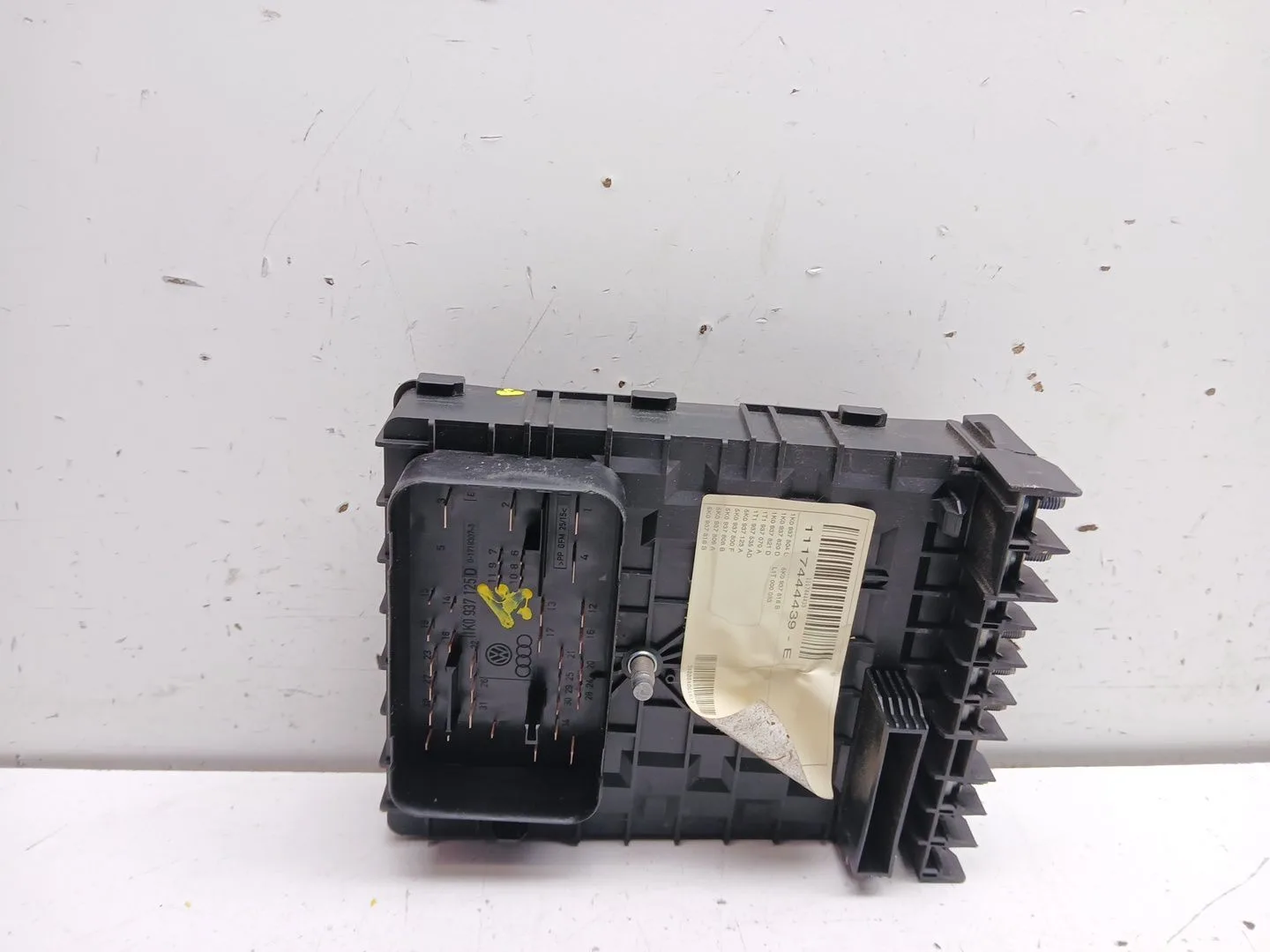 Caja Reles / Fusibles para Volkswagen Touran (1T3)