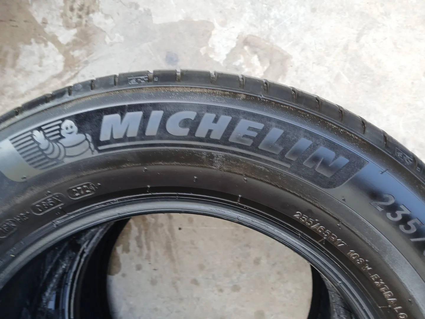 Neumatico para Porsche Cayenne (9Pa)