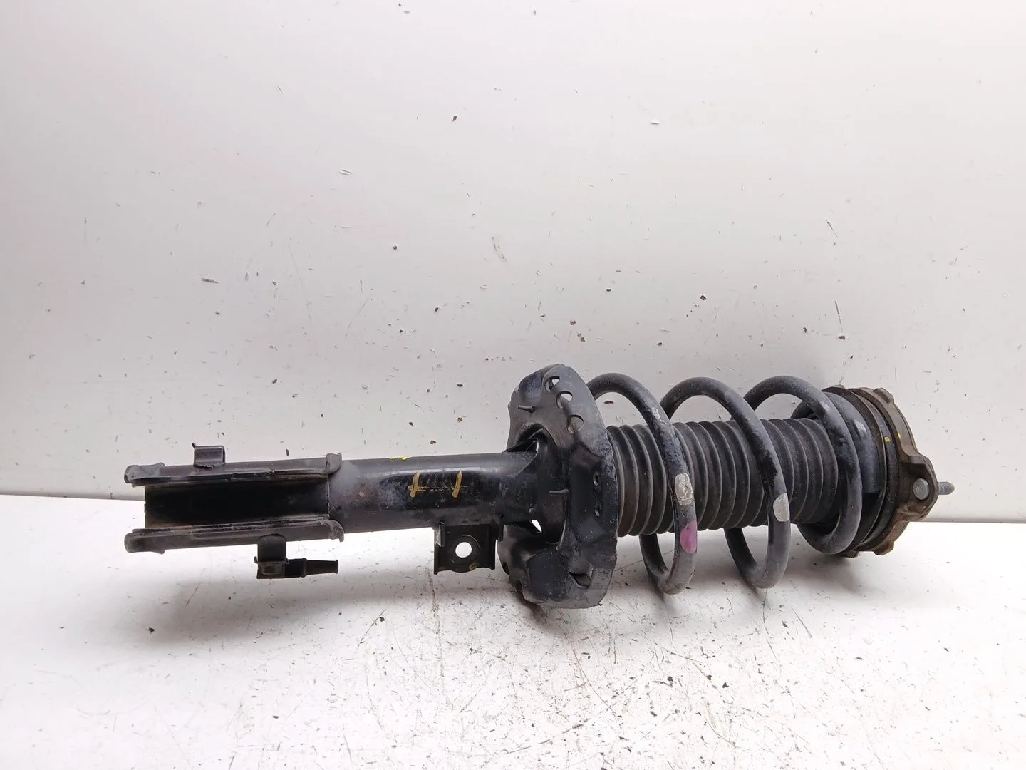 Amortiguador Delantero Izquierdo para Kia Ceed (Cd)