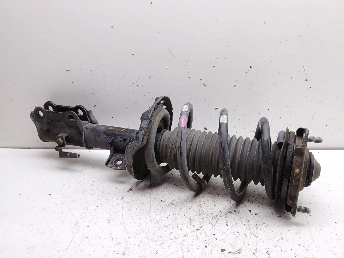 Amortiguador Delantero Izquierdo para Kia Ceed (Cd)