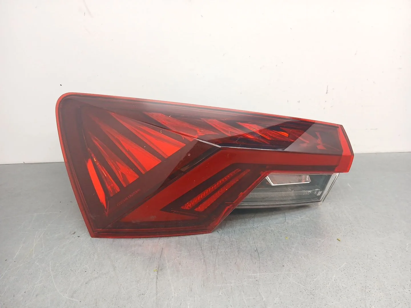 Piloto Trasero Izquierdo para Skoda Octavia Iv (Nx3, Nn3, Pv3)