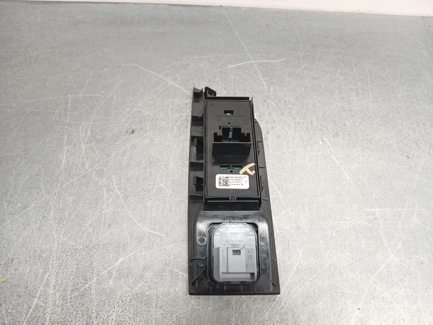 Mando Elevalunas Delantero Izquierdo para Skoda Octavia Iv (Nx3, Nn3, Pv3)