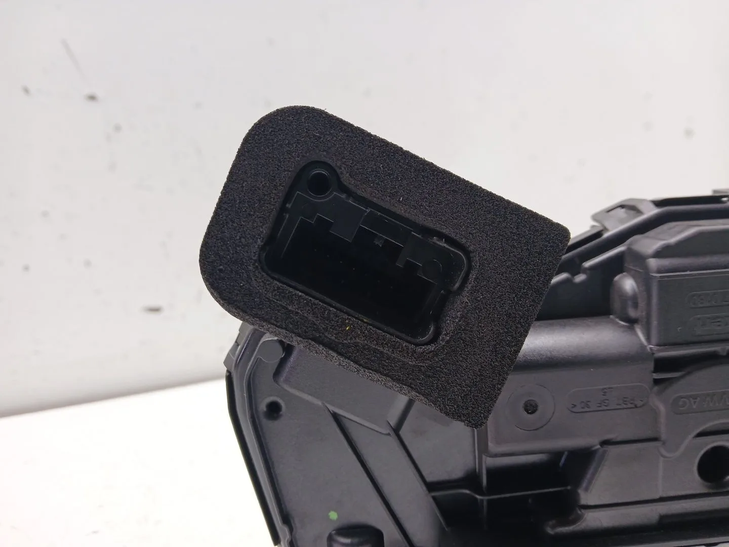 Cerradura Puerta Trasera Izquierda para Skoda Octavia Iv (Nx3, Nn3, Pv3)