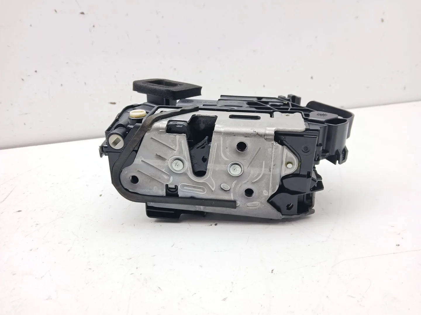 Cerradura Puerta Trasera Izquierda para Skoda Octavia Iv (Nx3, Nn3, Pv3)