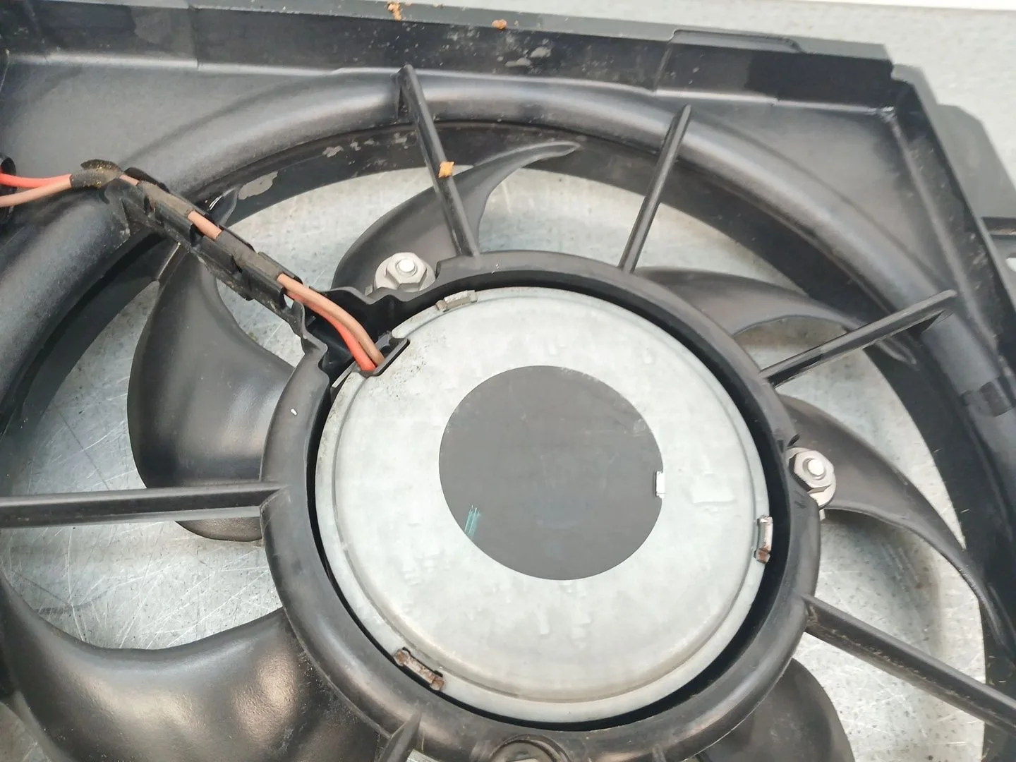 Electroventilador para Skoda Yeti (5L)