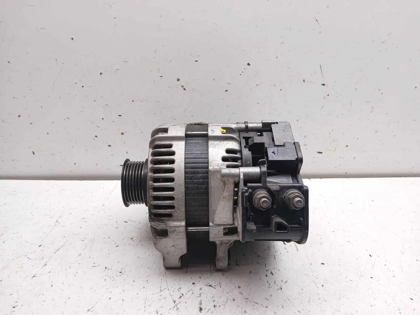 Alternador para Ford Puma (J2K, Cf7)