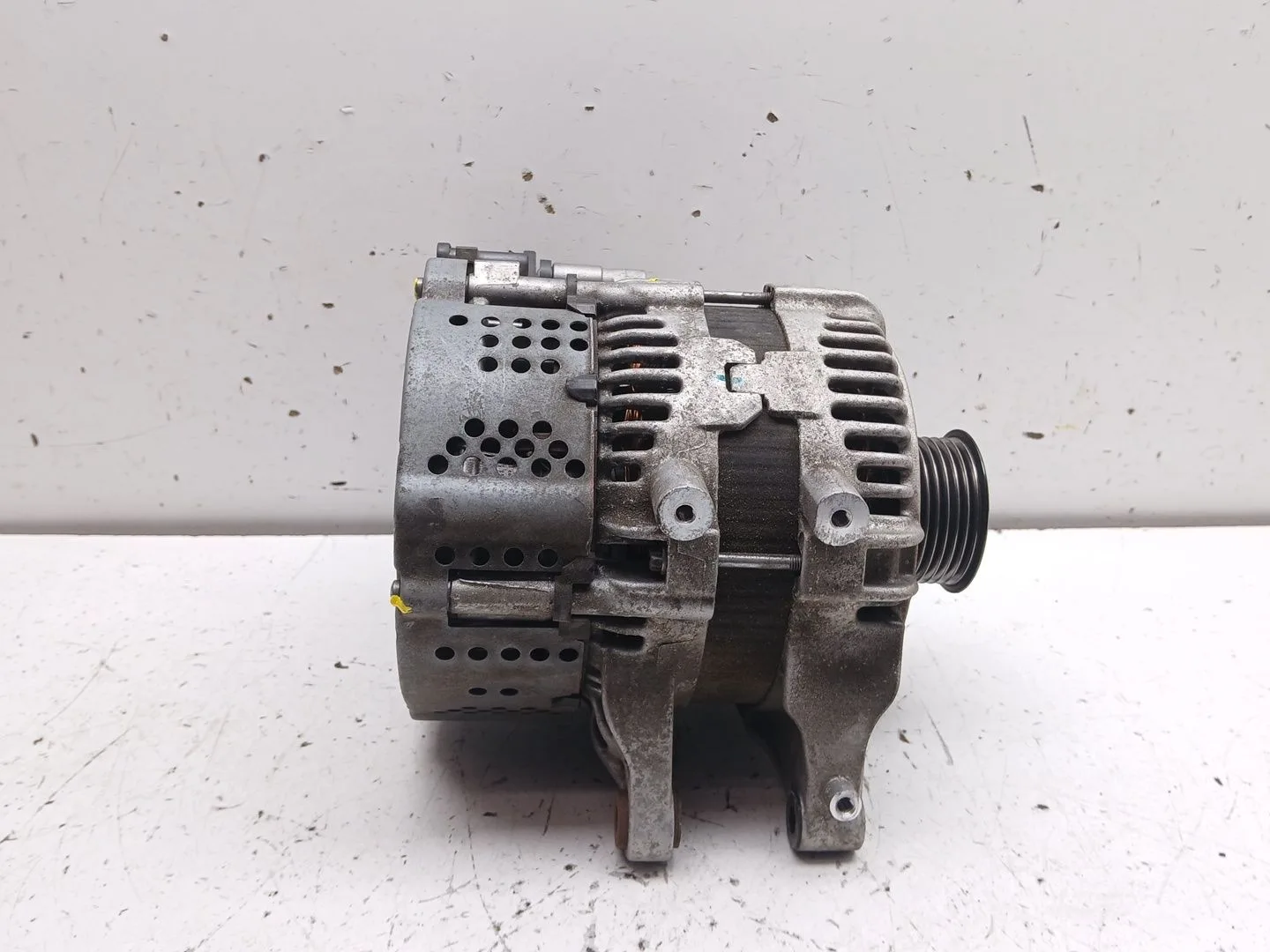 Alternador para Ford Puma (J2K, Cf7)