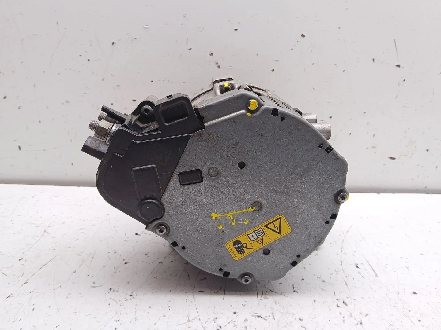 Alternador para Ford Puma (J2K, Cf7)