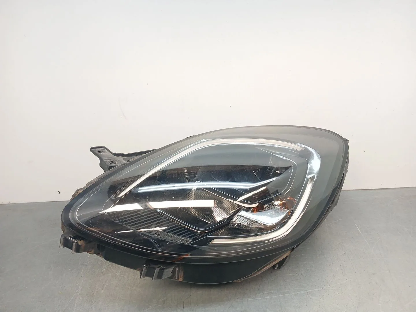 Faro Izquierdo para Ford Puma (J2K, Cf7)