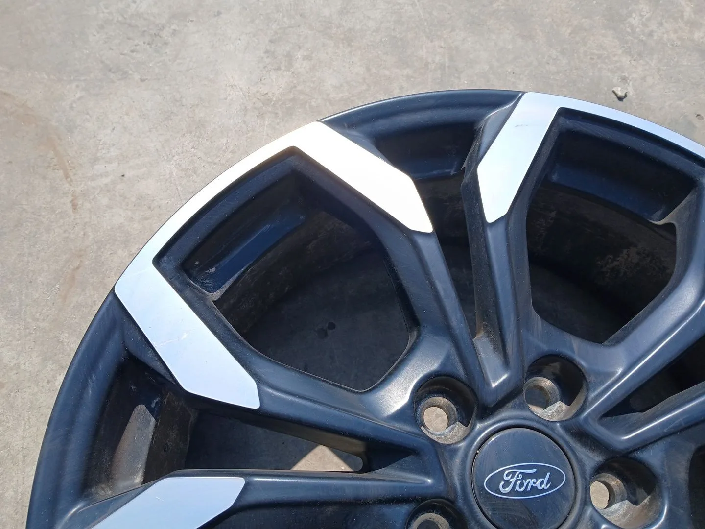 Llanta para Ford Puma (J2K, Cf7)