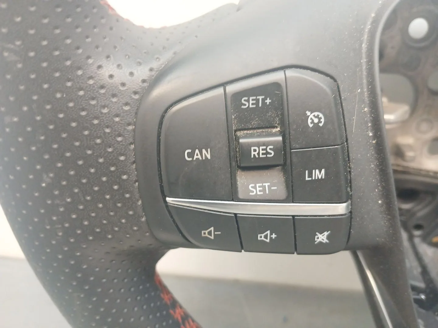 Volante para Ford Puma (J2K, Cf7)