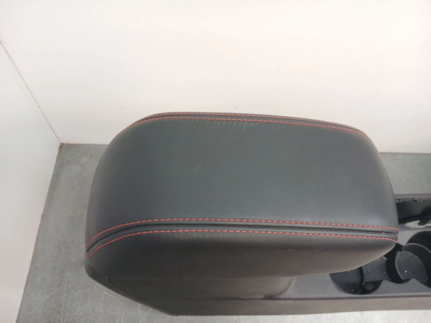 Apoyabrazos Central para Ford Puma (J2K, Cf7)