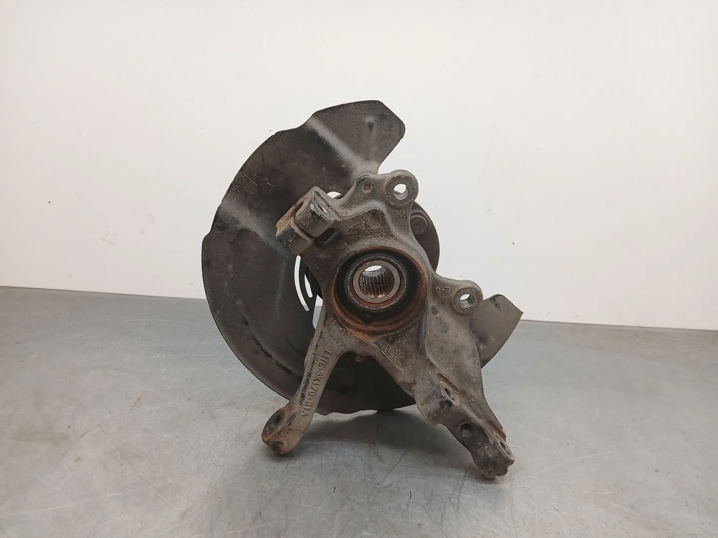 Mangueta Delantera Derecha para Ford Puma (J2K, Cf7)