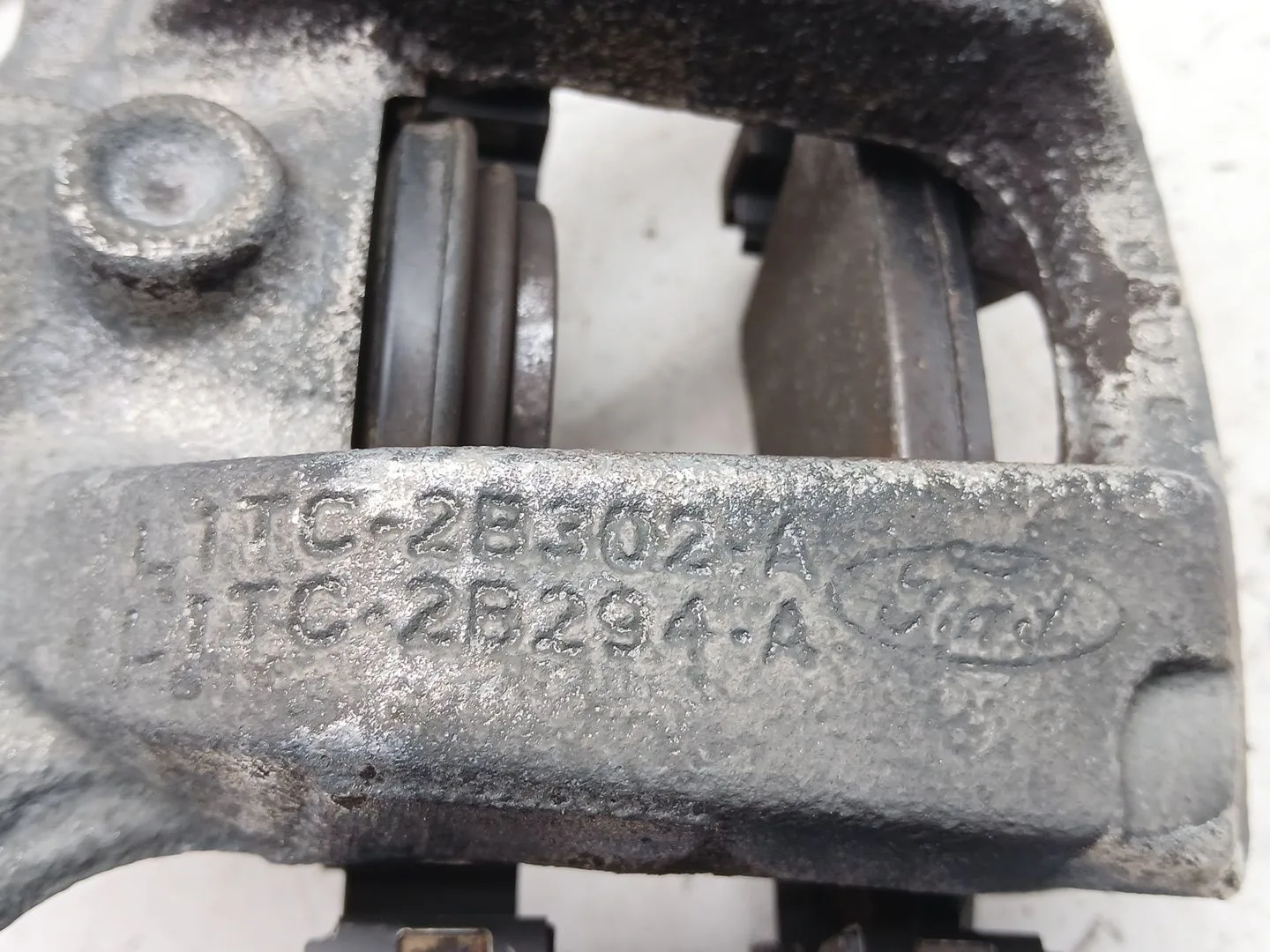 Pinza Freno Delantera Derecha para Ford Puma (J2K, Cf7)