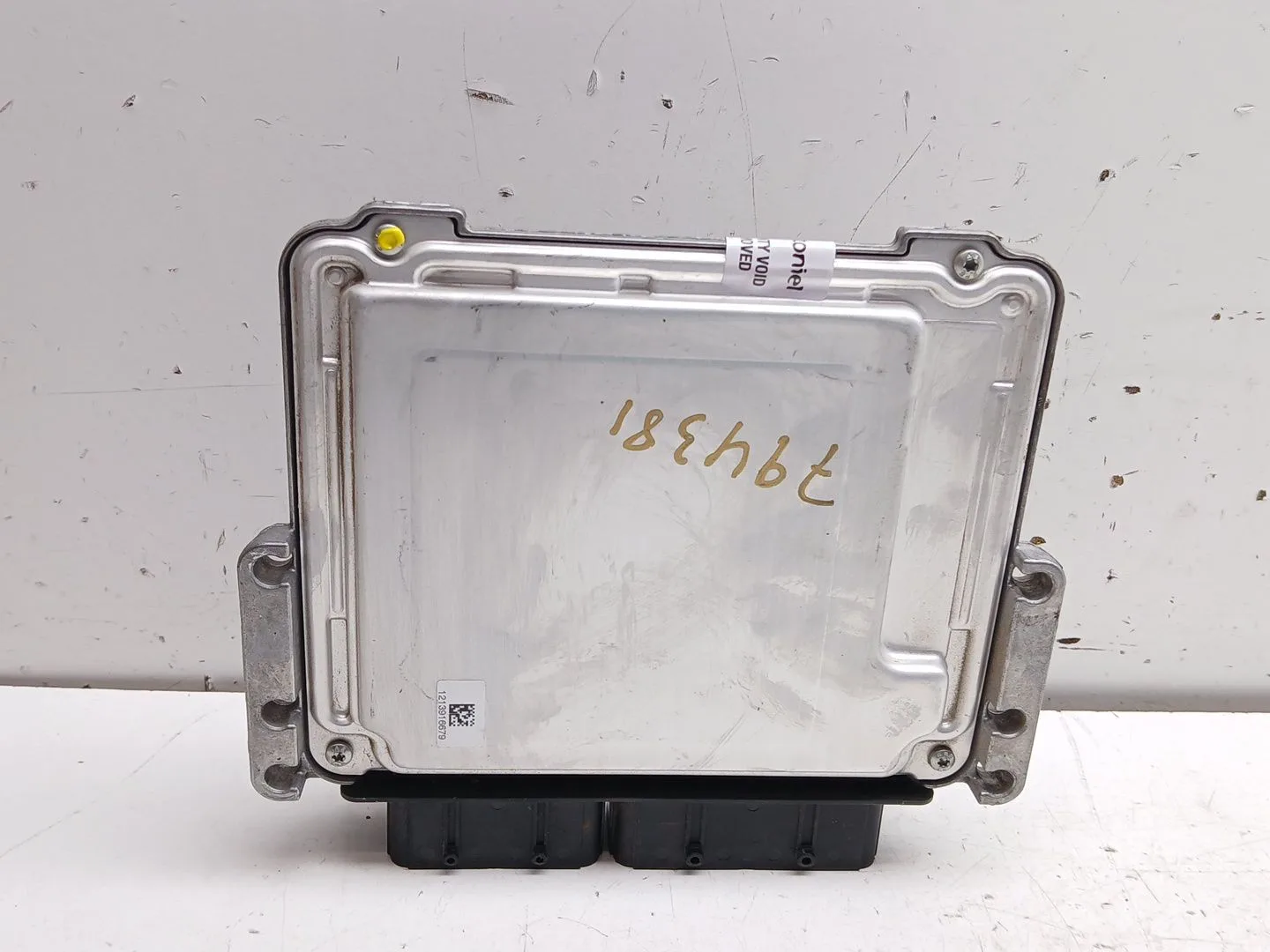 Centralita Motor Uce para Opel Combo E Tour / Life (K9)