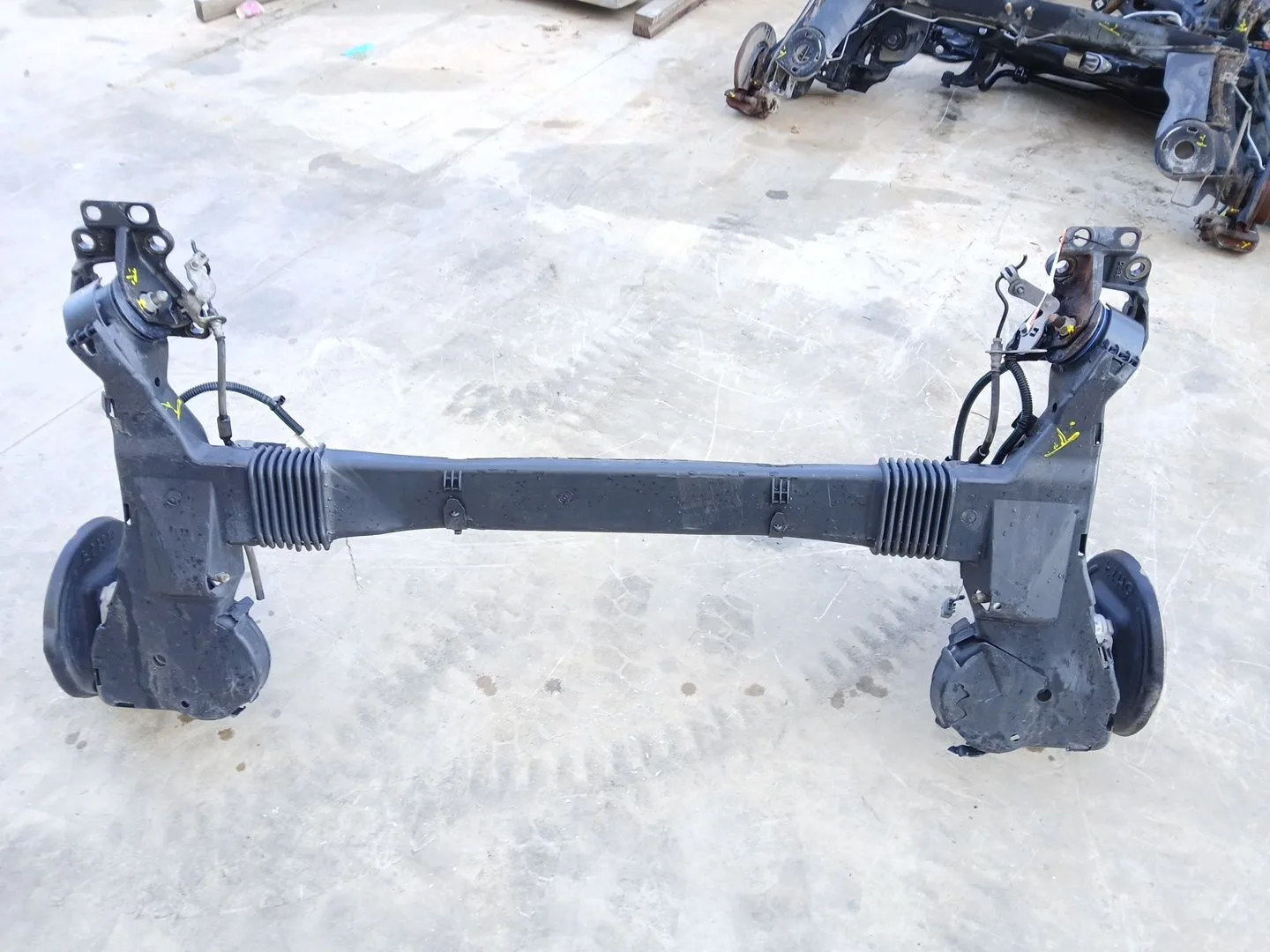 Puente Trasero para Opel Combo E Tour / Life (K9)