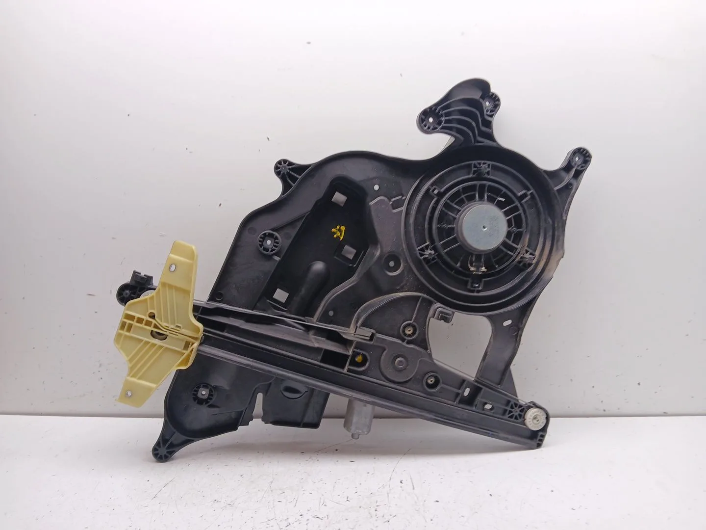 Elevalunas Delantero Derecho para Opel Combo E Tour / Life (K9)
