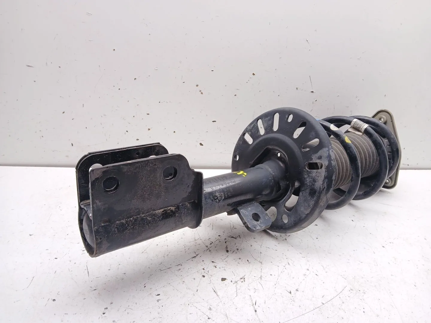 Amortiguador Delantero Izquierdo para Opel Combo E Tour / Life (K9)