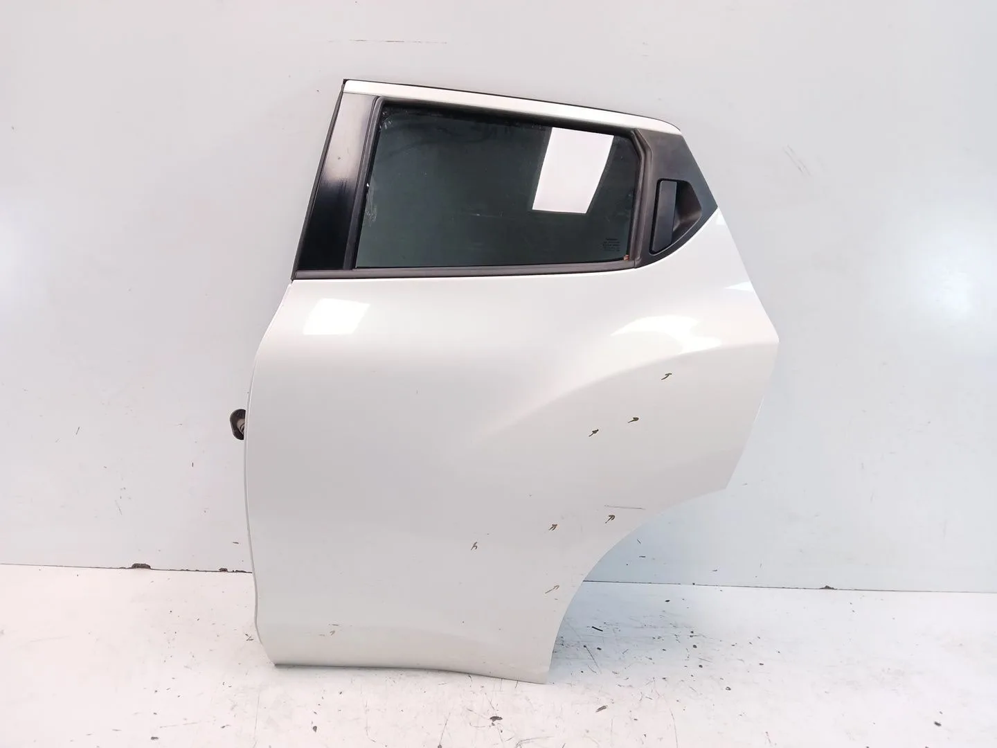 Puerta Trasera Izquierda para Nissan Juke (F15)