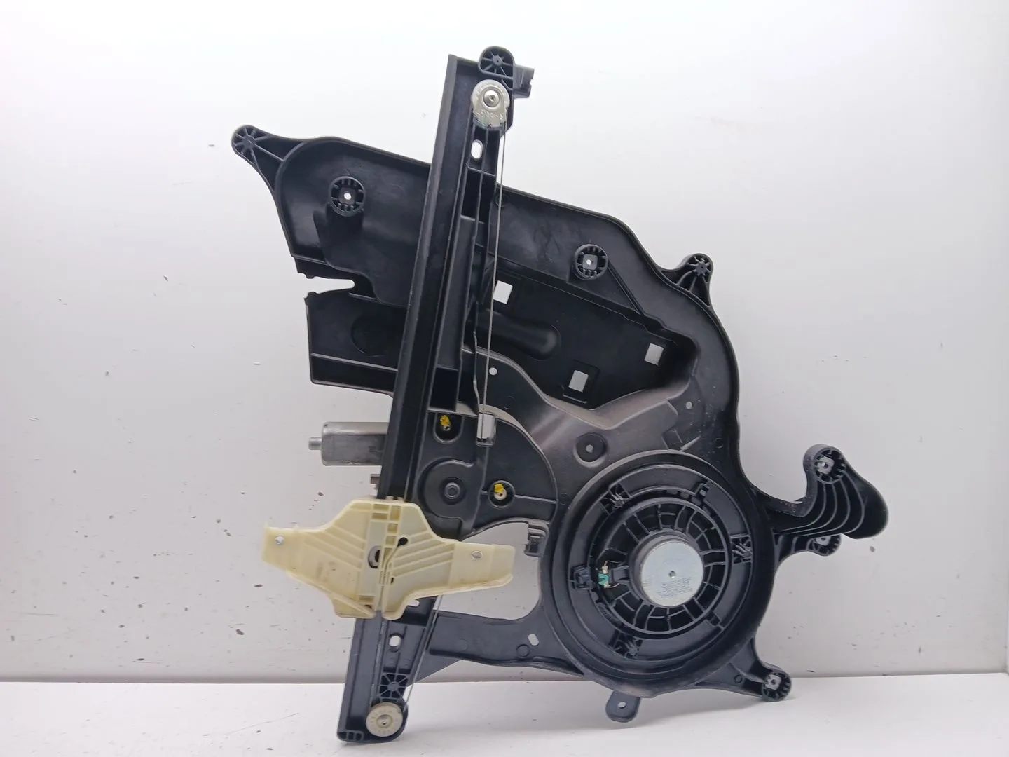 Elevalunas Delantero Derecho para Opel Combo E Tour / Life (K9)
