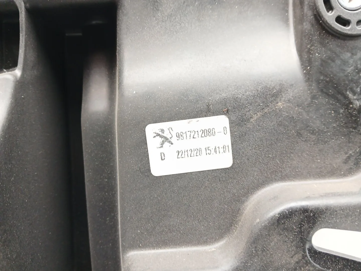Elevalunas Delantero Derecho para Opel Combo E Tour / Life (K9)
