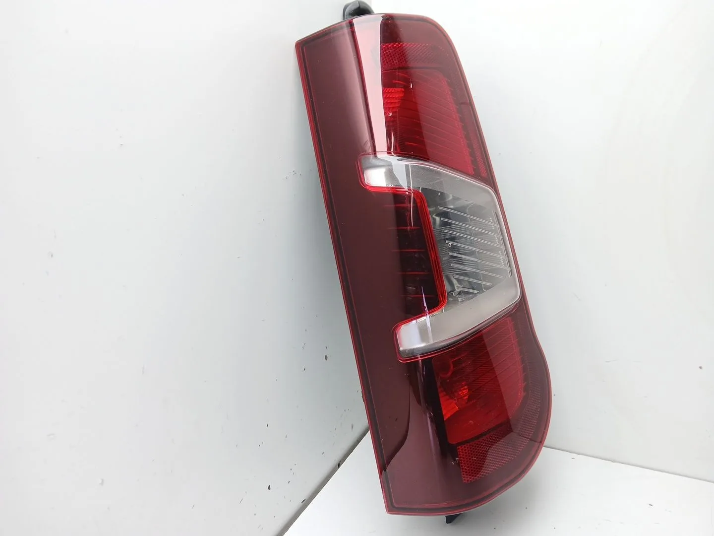 Piloto Trasero Izquierdo para Opel Combo E Tour / Life (K9)
