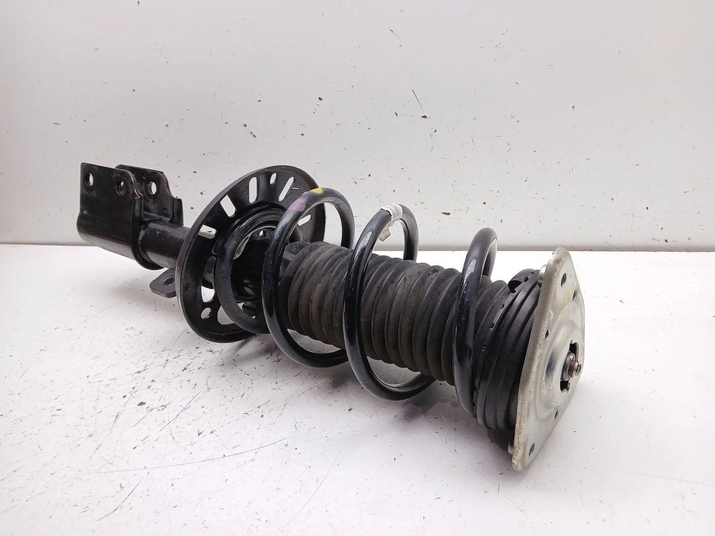 Amortiguador Delantero Izquierdo para Opel Combo E Tour / Life (K9)