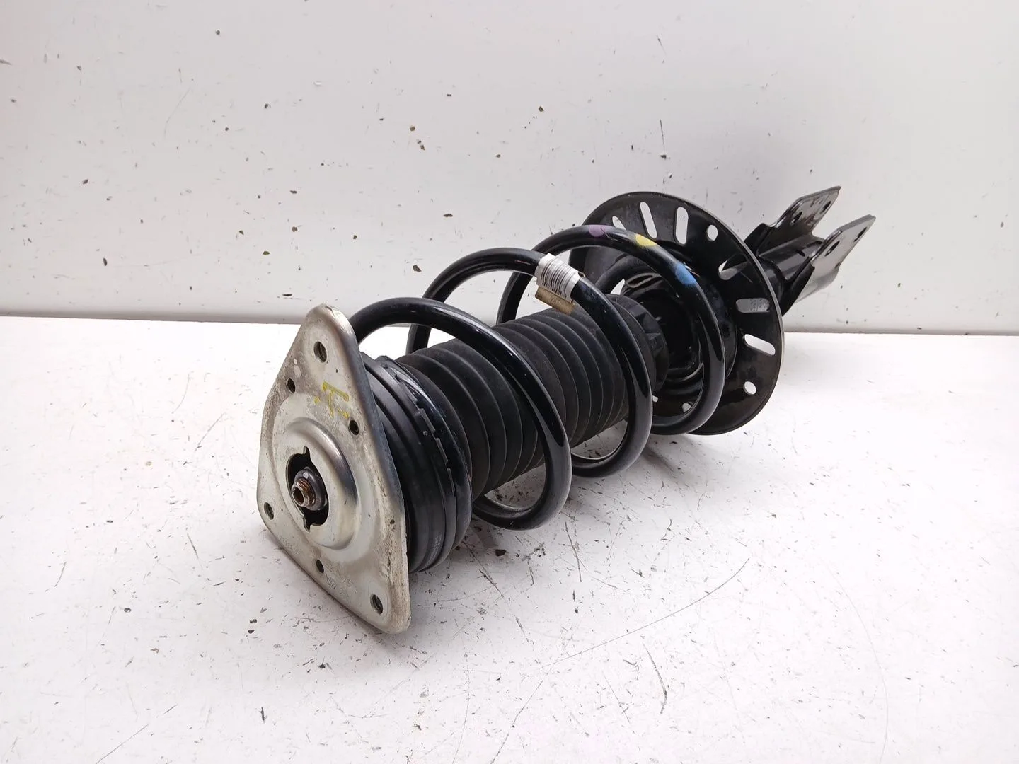 Amortiguador Delantero Izquierdo para Opel Combo E Tour / Life (K9)