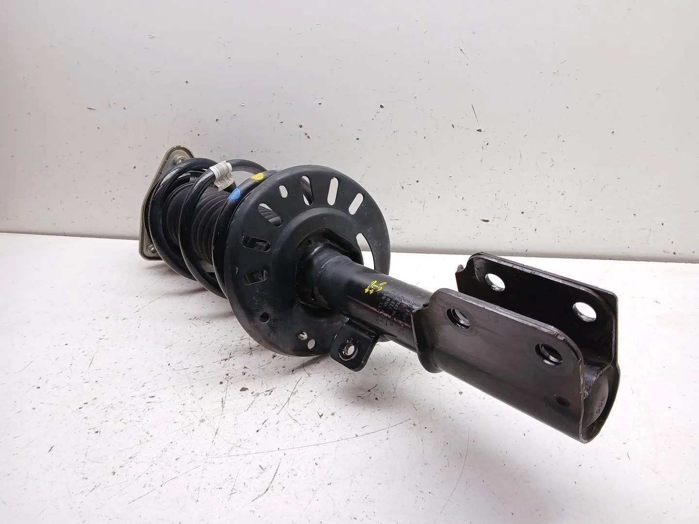 Amortiguador Delantero Izquierdo para Opel Combo E Tour / Life (K9)