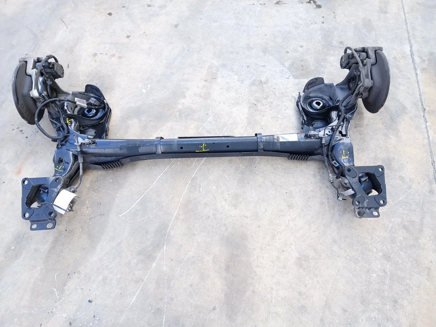 Puente Trasero para Opel Combo E Tour / Life (K9)
