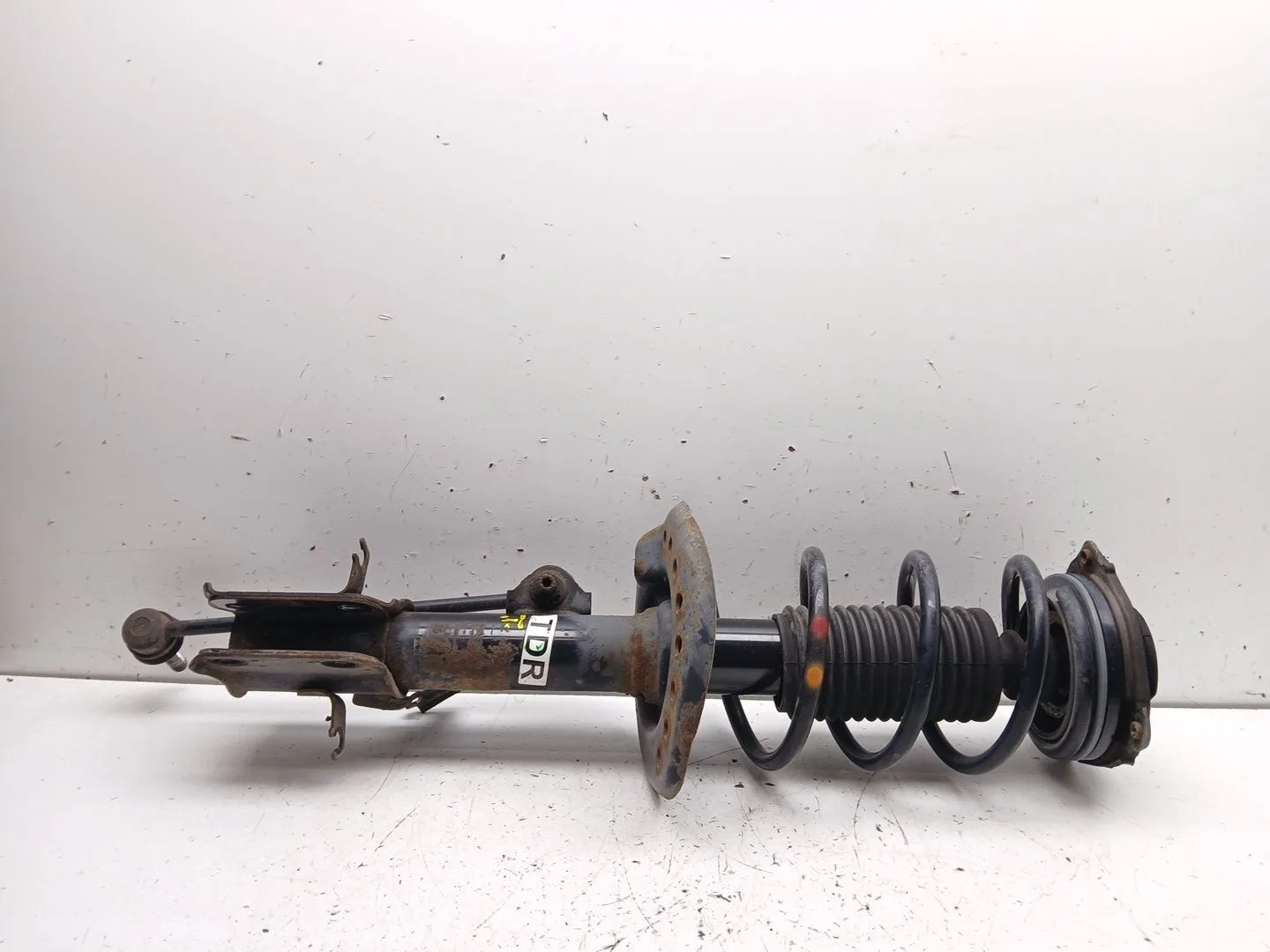 Amortiguador Delantero Derecho para Nissan Juke (F15)