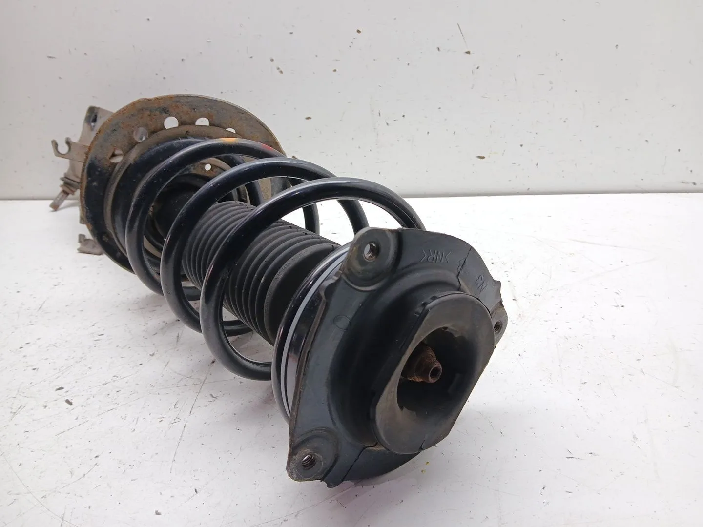 Amortiguador Delantero Derecho para Nissan Juke (F15)