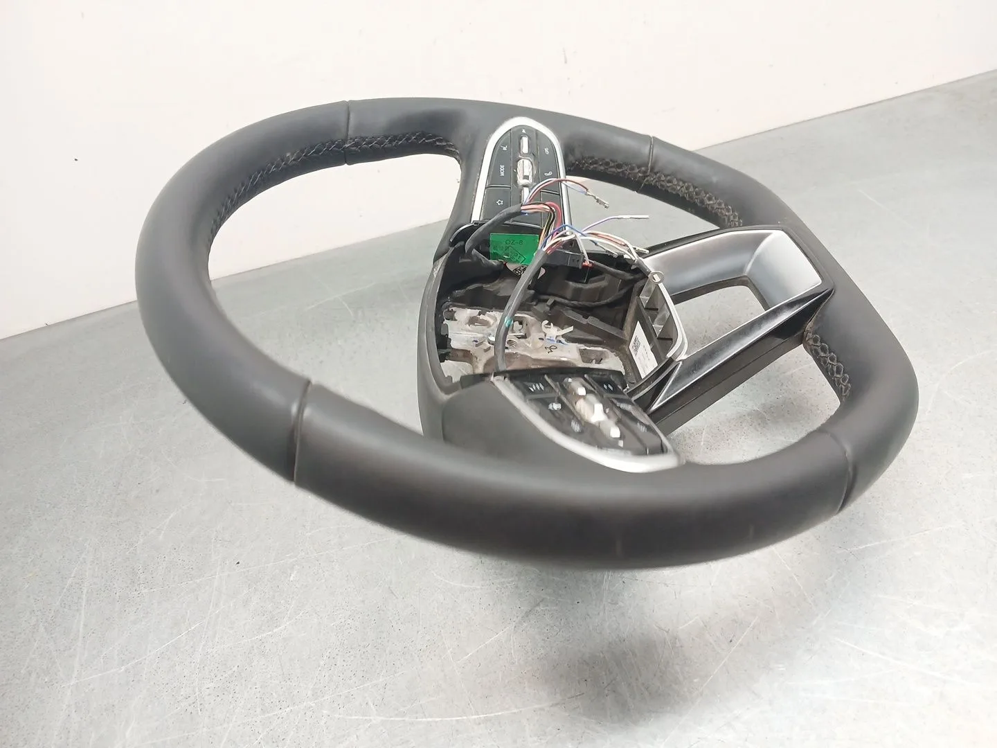 Volante para Omoda 5