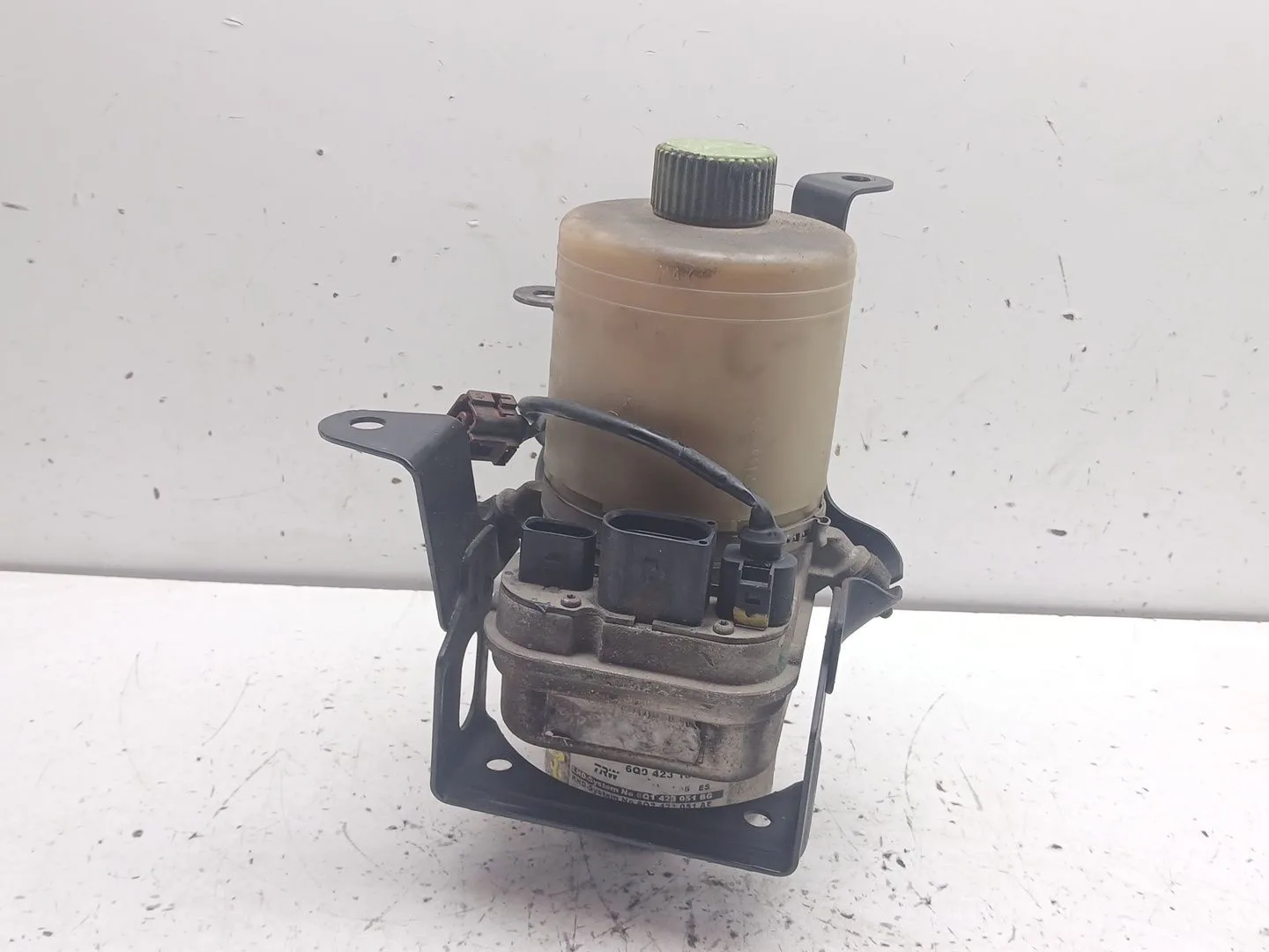 Bomba Direccion para Seat Ibiza Iii (6L1)