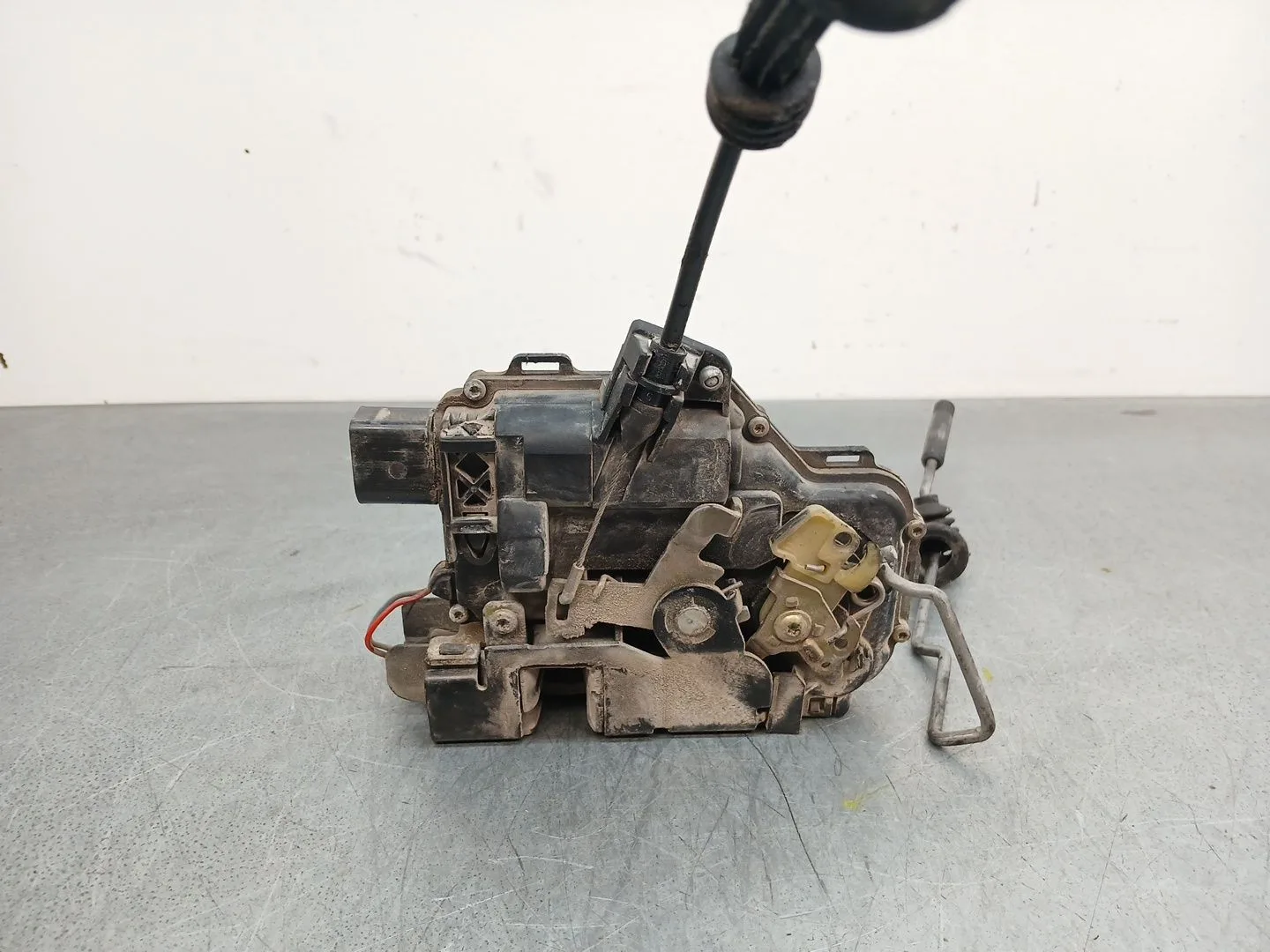 Cerradura Puerta Delantera Derecha para Volkswagen New Beetle (9C1, 1C1)