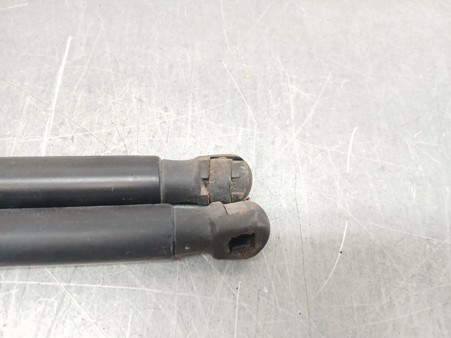 Amortiguadores Maletero / Porton para Ford Puma (J2K, Cf7)
