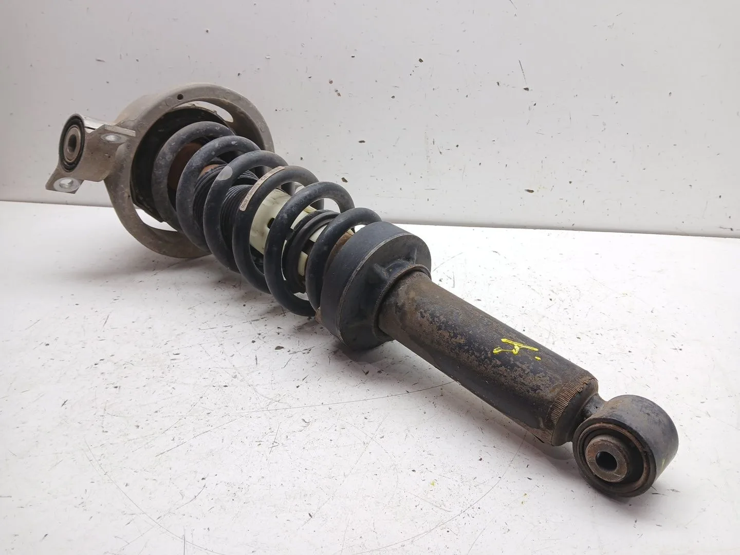Amortiguador Trasero Izquierdo para Porsche Cayenne (9Pa)