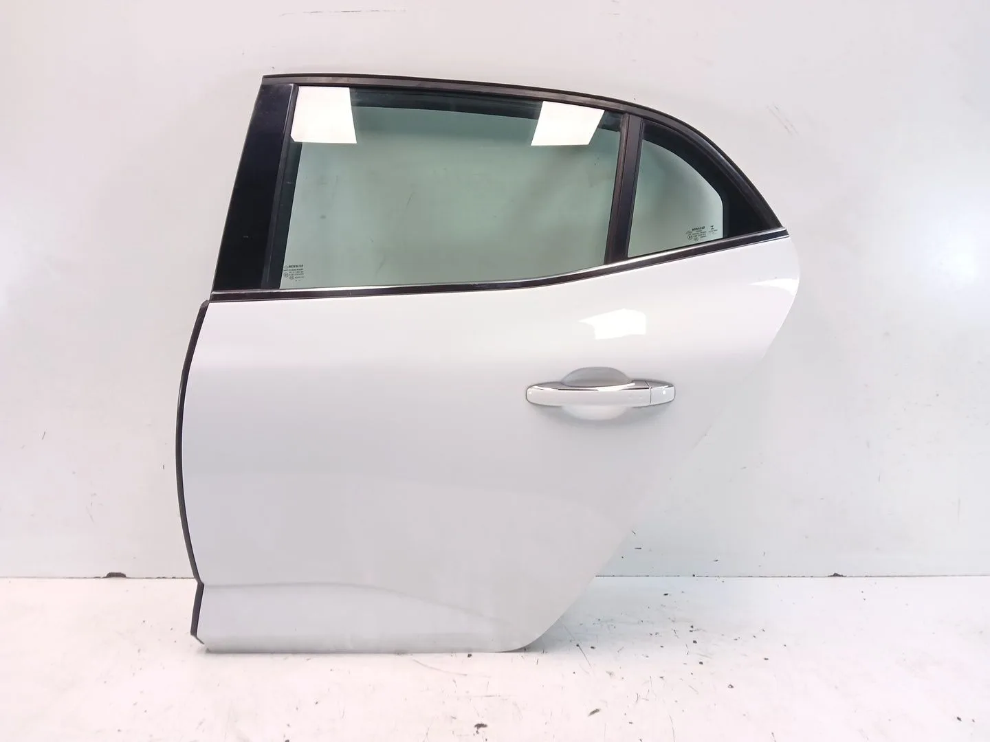Puerta Trasera Izquierda para Renault Megane Iv Hatchback (B9A/M/N_)