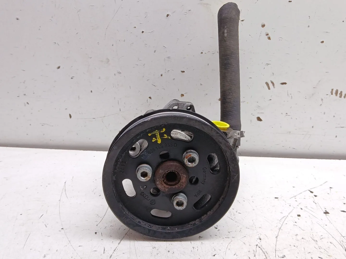 Bomba Direccion para Audi A6 Berlina (4B2)