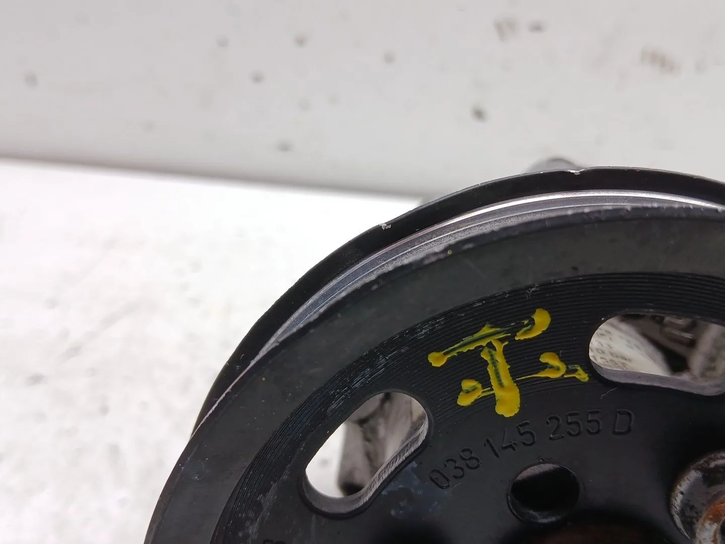 Bomba Direccion para Audi A6 Berlina (4B2)