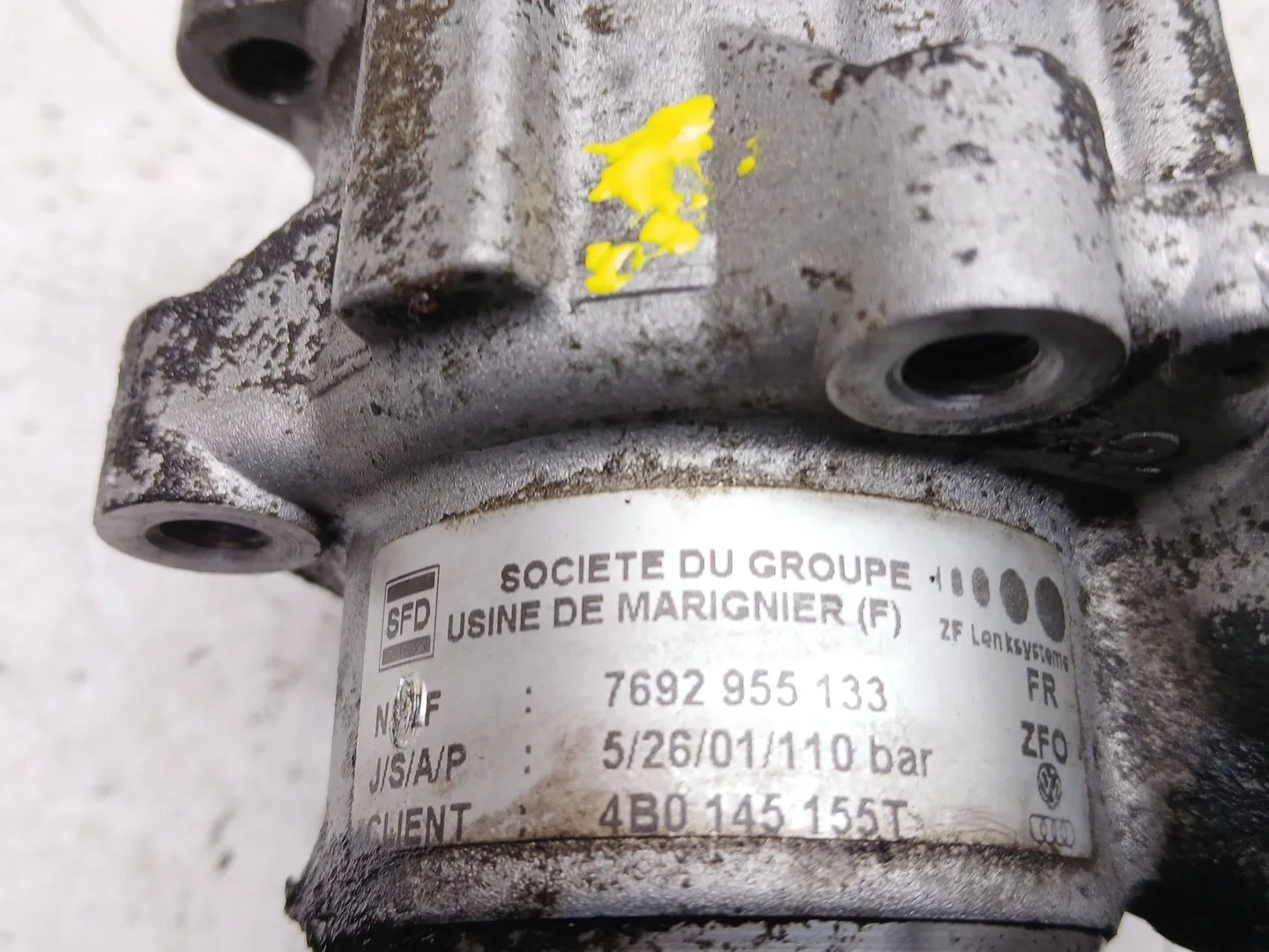 Bomba Direccion para Audi A6 Berlina (4B2)