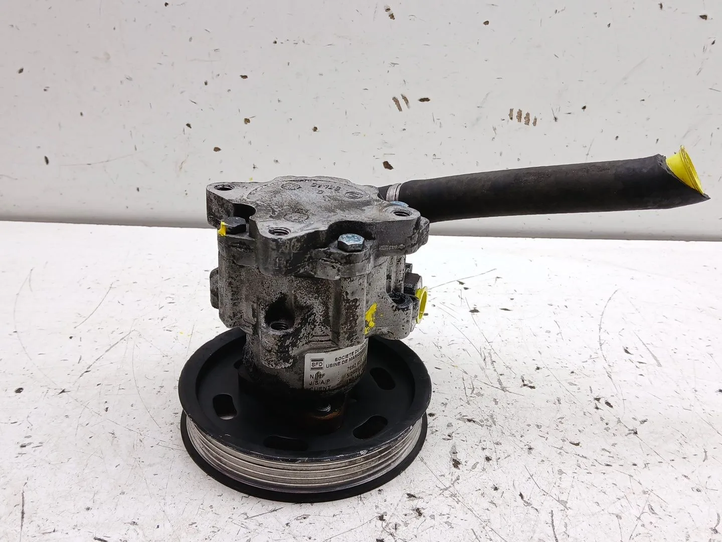 Bomba Direccion para Audi A6 Berlina (4B2)