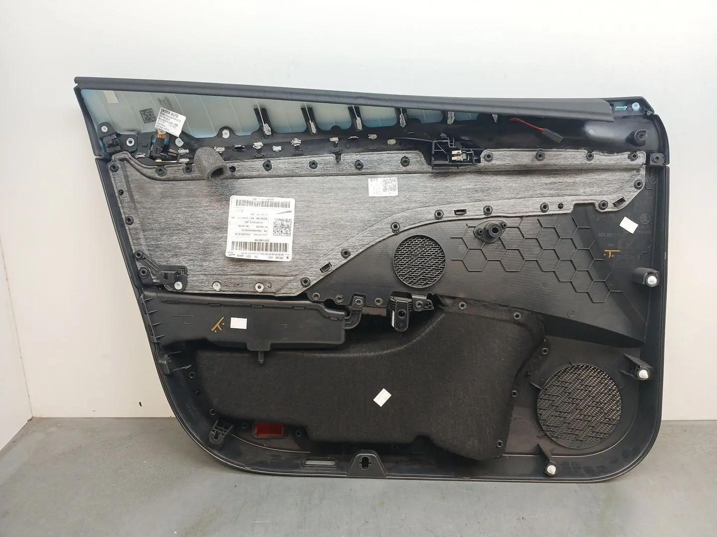 Guarnecido Puerta Delantera Derecha para Skoda Octavia Iv (Nx3, Nn3, Pv3)