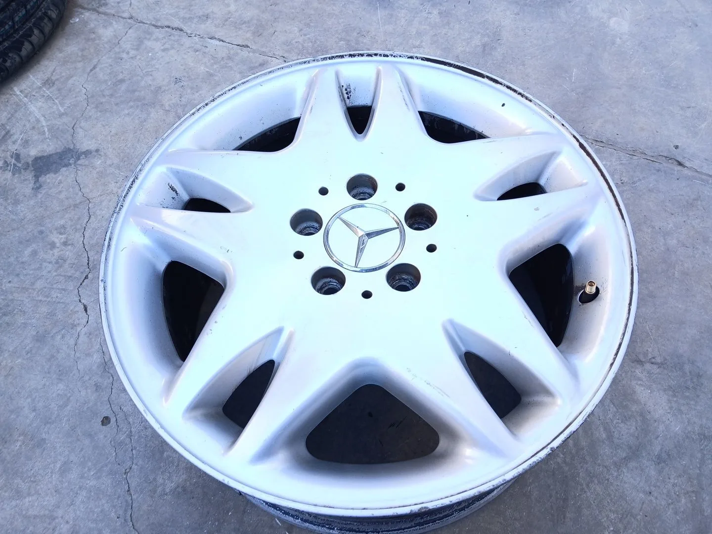Llanta para Mercedes-Benz Clase S (W220, V220)
