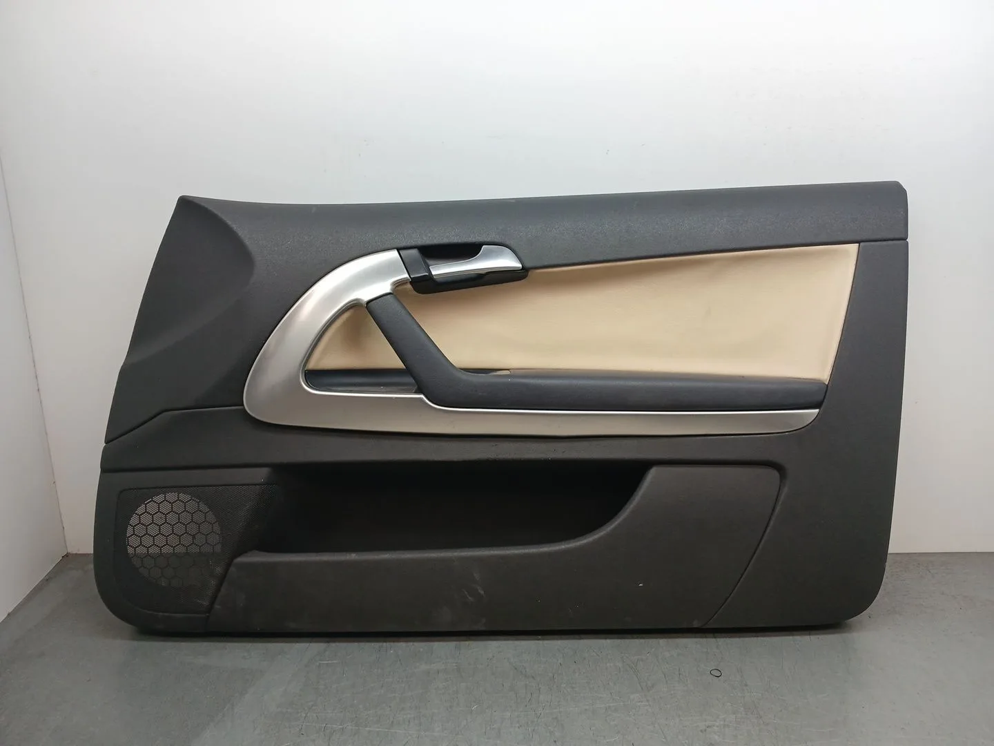 Guarnecido Puerta Delantera Derecha para Audi A3 (8P1)